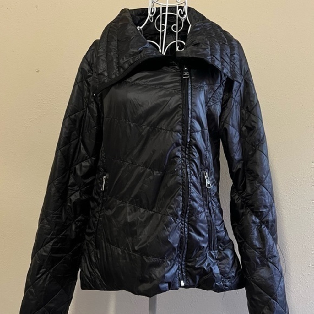 Madden Girl black puffer jacket, Size M. EUC.